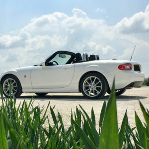 A Look at the Mazda MX-5 Miata’s Incredible Features